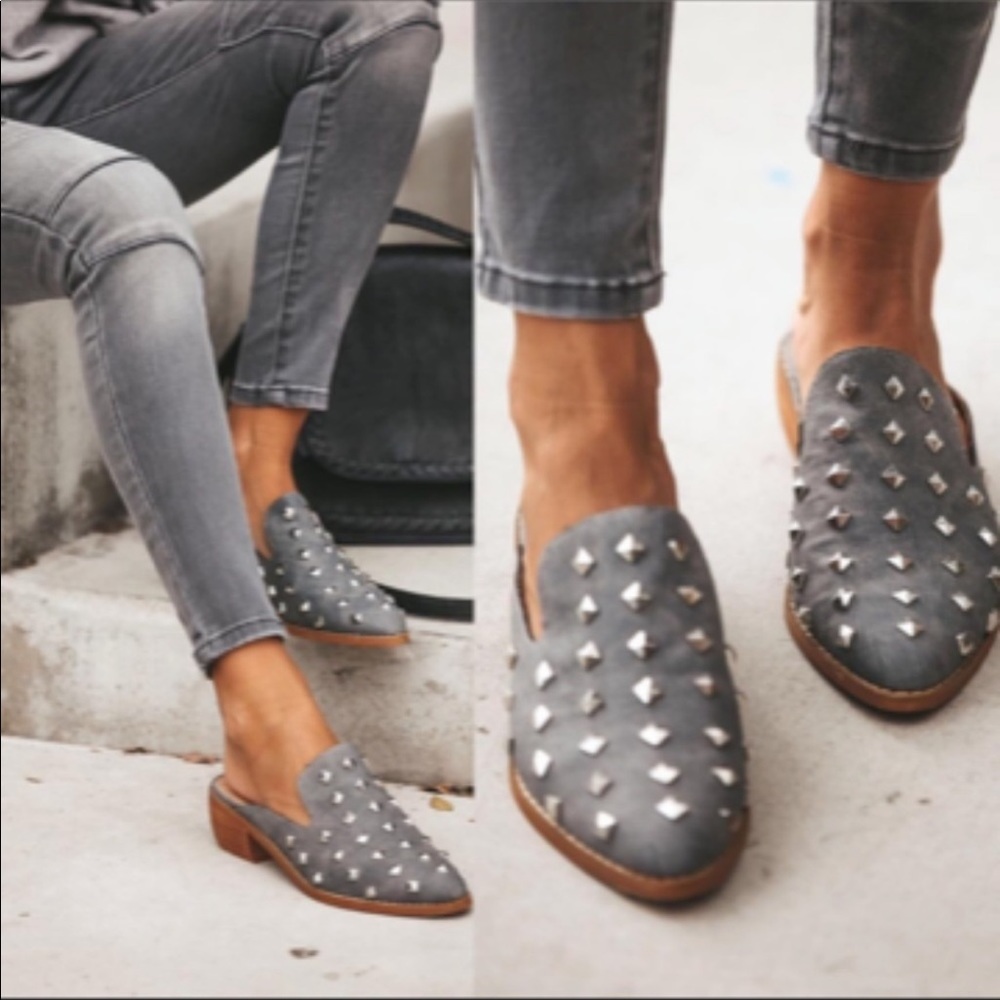 NEW Vici Stuart Studded Loafer